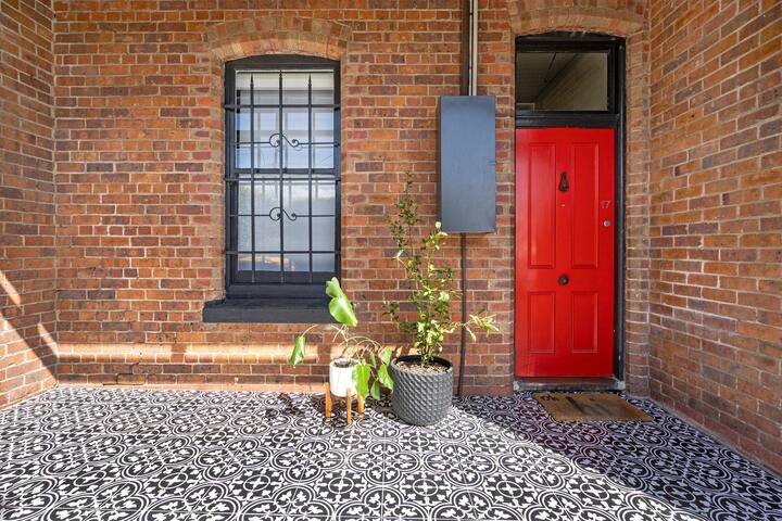 Launceston Stunning Outdoor Hot Tub Spa Townhouse