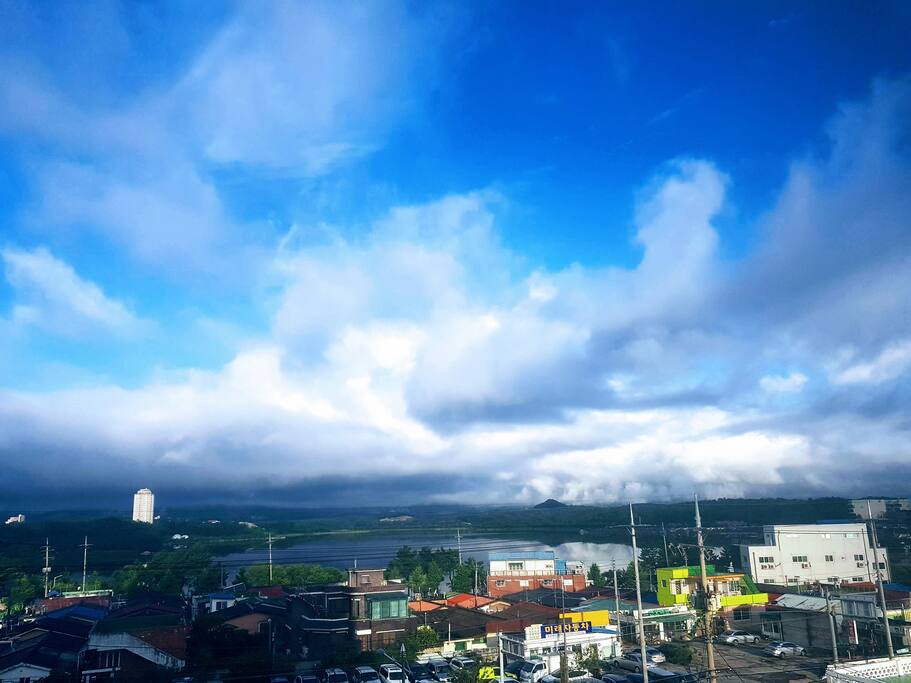 West Window Lagoon Morning 서 창 석호 아침