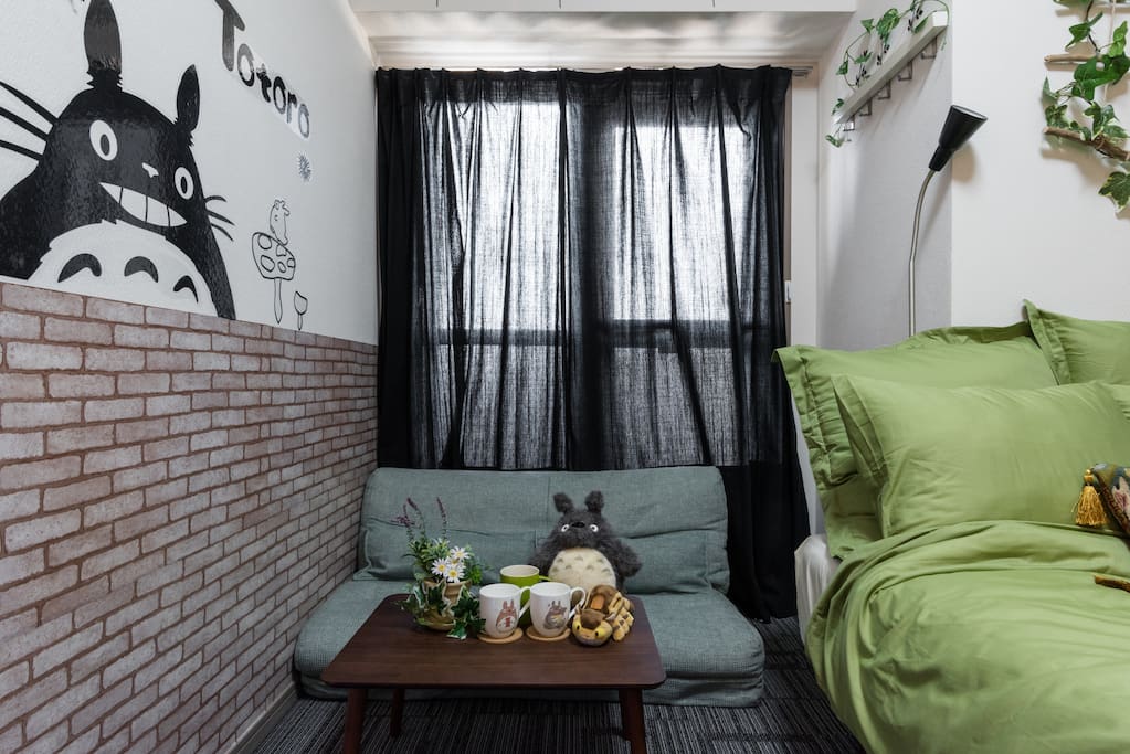Whole beautiful room.