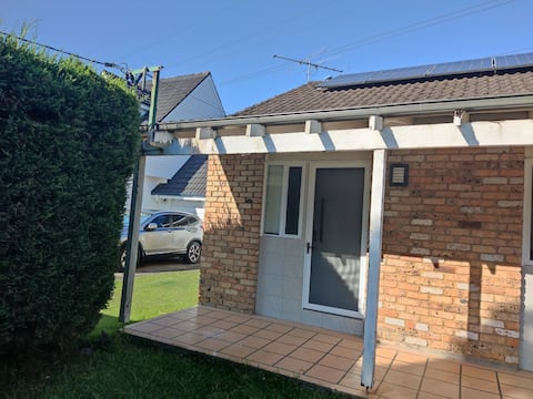 Cozy Guesthouse in Carlingford. Close to M2.