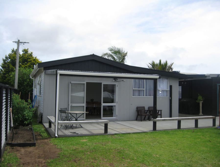 2 Bedroom Bach Entrance