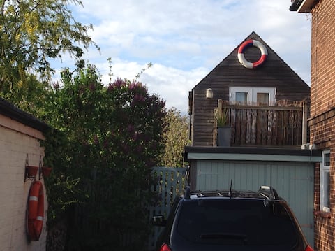 Successful Airbnb property: Beautiful, quirky, fab sea views in Wells Next The Sea