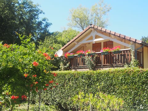 3* chalet, lake, fishing, animals, WIFI, beds made