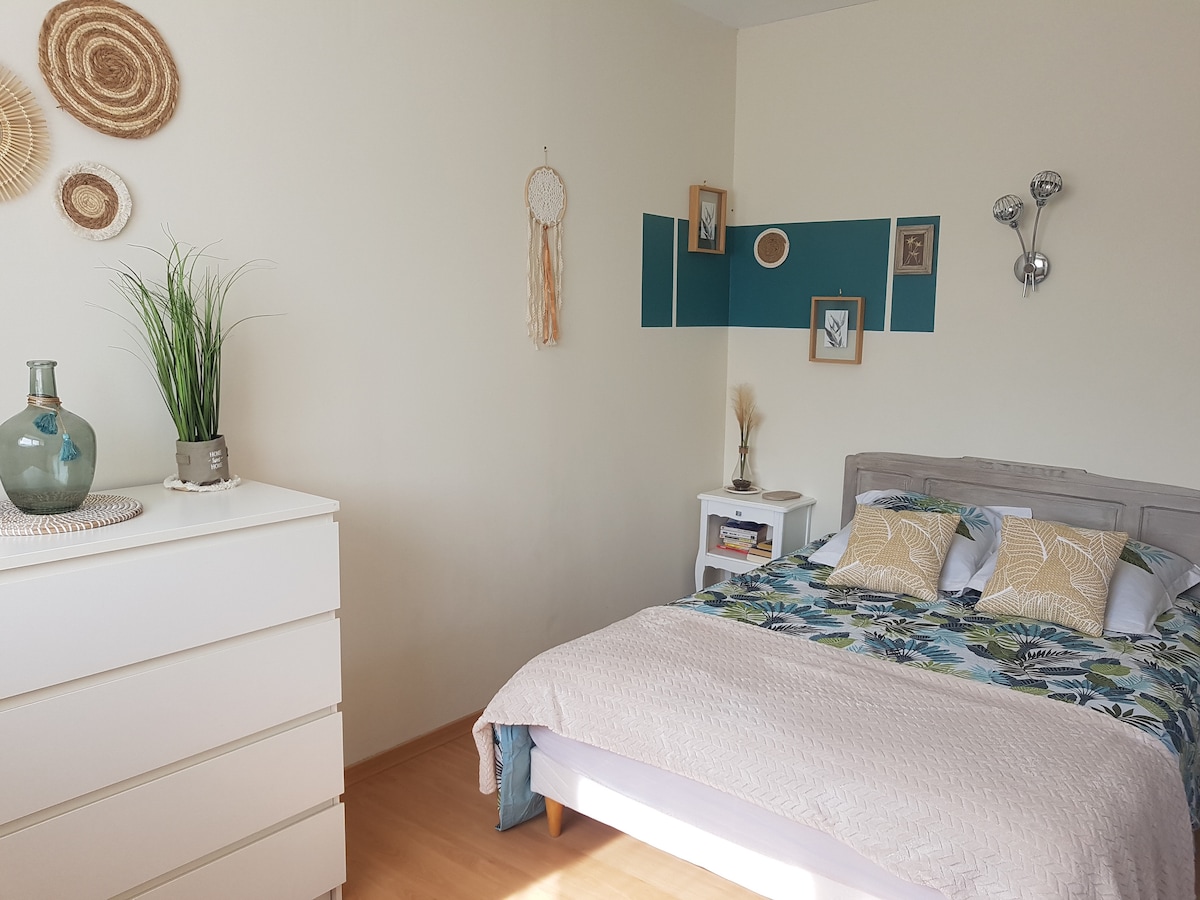 一楼房间  
1张双人床140 x 190