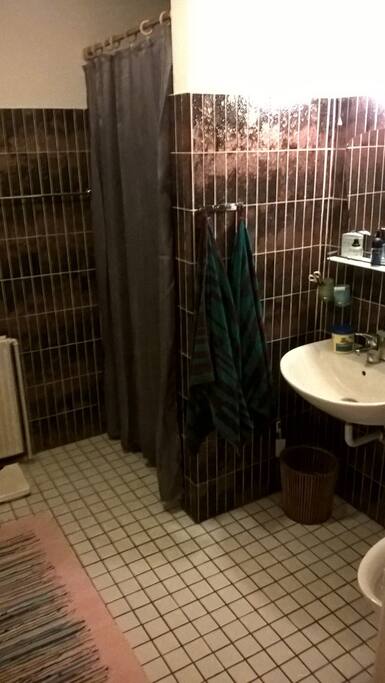 Bad og toilet