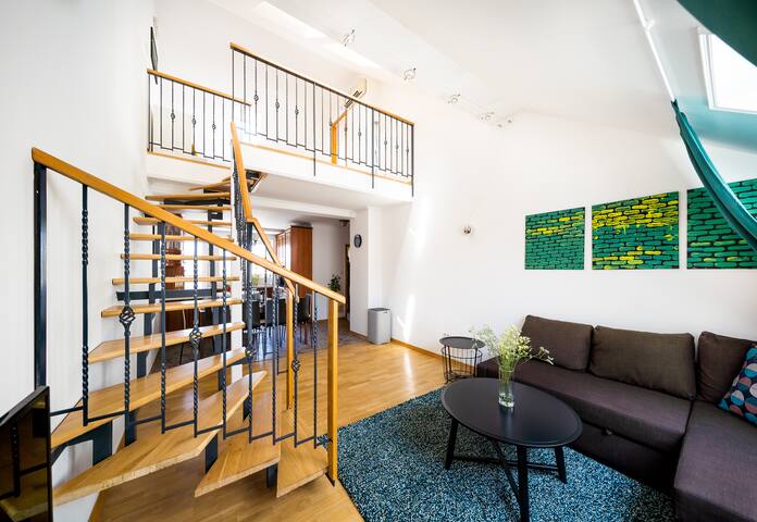 HOME ALONE 5BR+3BATH Penthouse in center of Prague gallery image 5