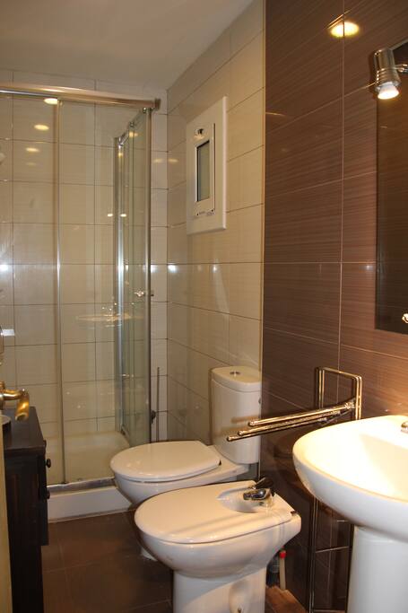 BAÑO 1