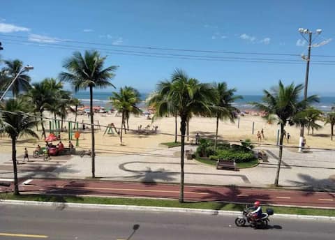 Apartment facing the sea.