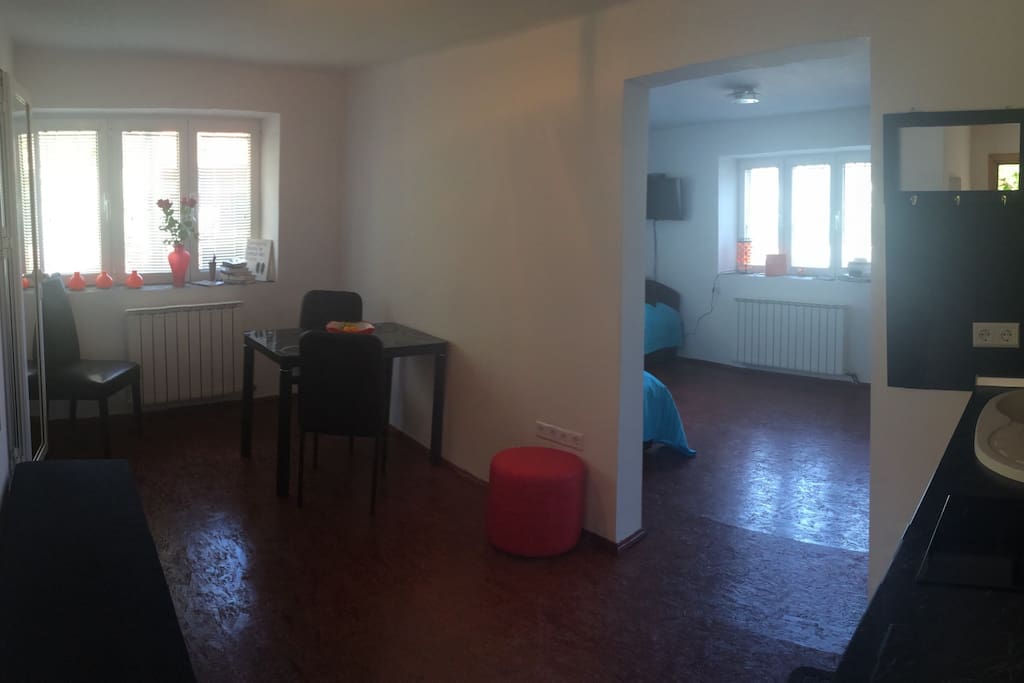 General view. 2 rooms- one space