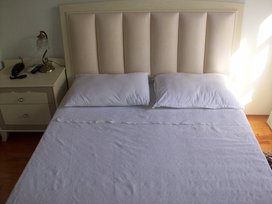 DOUBLE ROOM