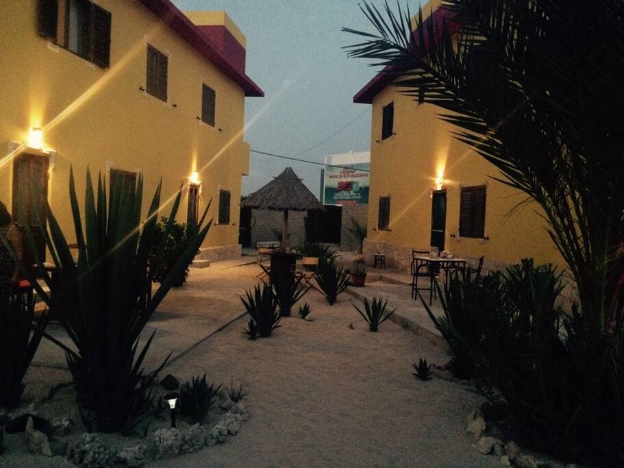 l'insieme entrando.
Il giardino