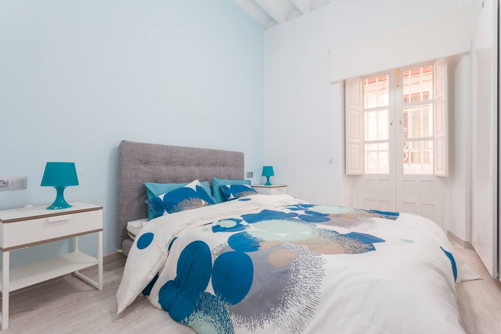 Habitación principal, con cama extragrande matrimonio