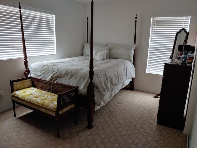 Private room for rent