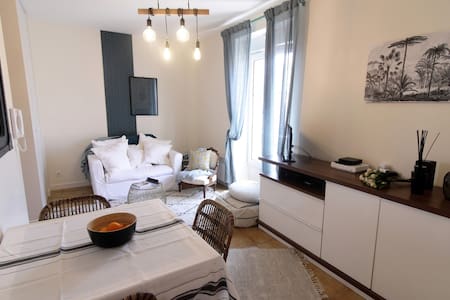 CHARMANT T2 AU COEUR DES HALLES