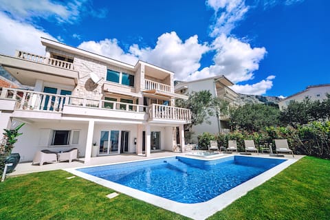 Villa Ružmarin****Pool/Sauna/Hot tub/Fitness