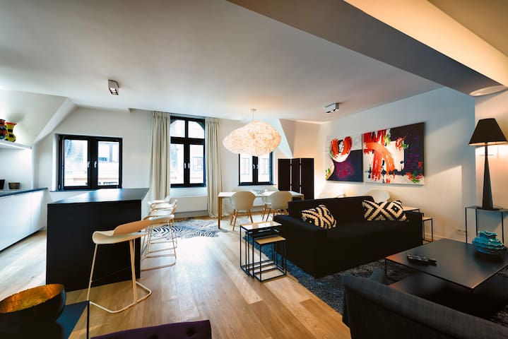 Charles Home managed Airbnb listing 1