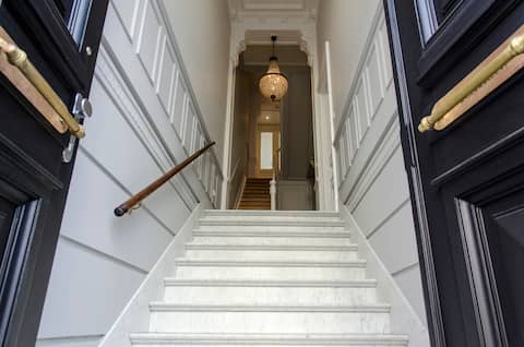 Successful Airbnb property: Maison Marguerite Brussel centrum! GREAT location! in Bruxelles Capitale