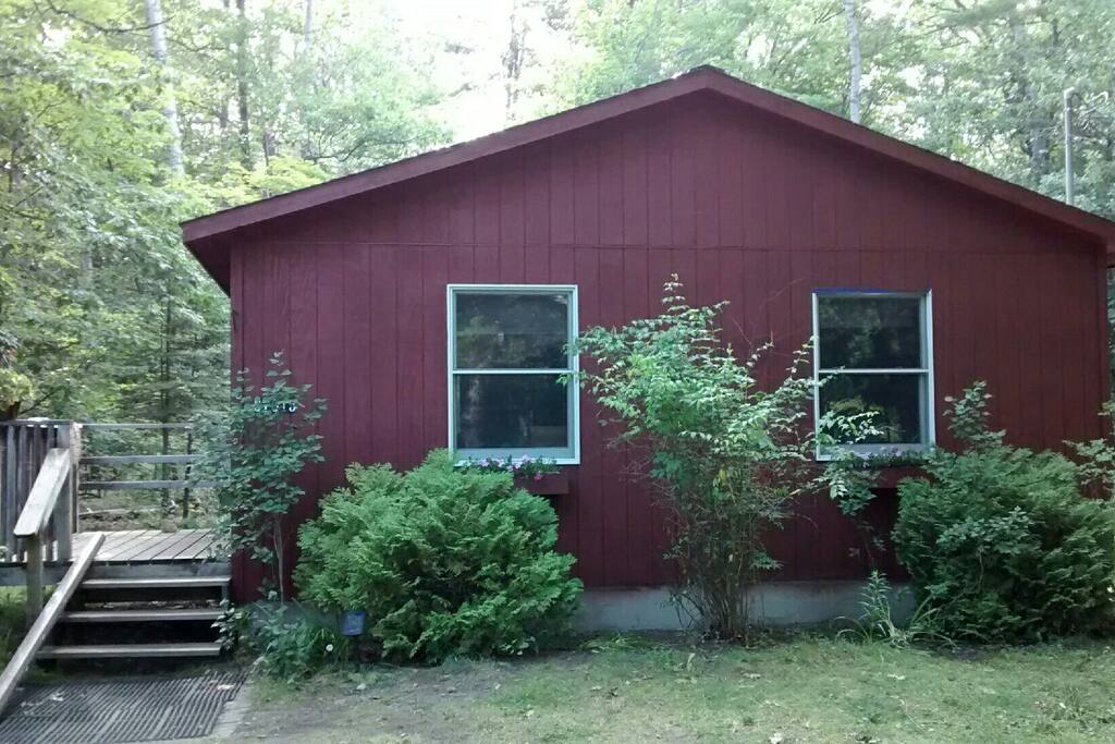 Affordable Vacation Rental Abbie's West Cottage Houses for Rent in