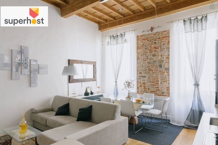 Between the roof of Florence gallery image 2