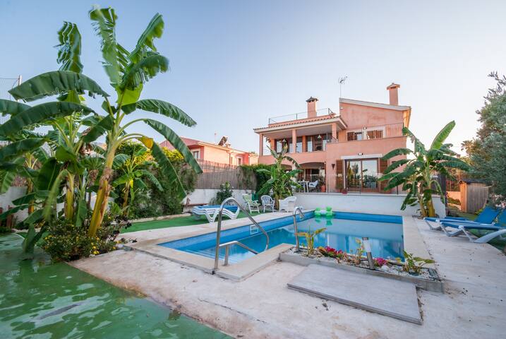 Amazing ecological house near cente gallery image 5