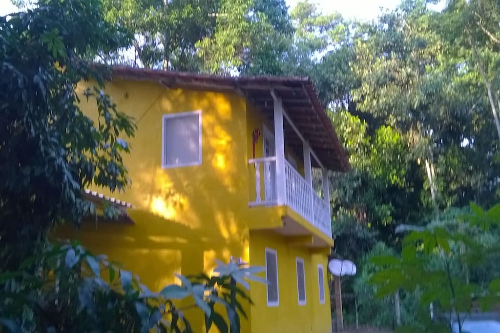 Vista lateral da casa
