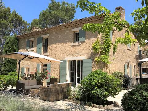 Luxury rural house, large heated pool, boules