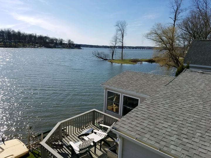 The Hideaway on Hamilton Lake Houses for Rent in Hamilton, Indiana