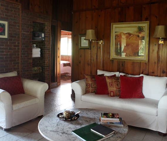 Entire home with 2 bedrooms in rio grande - El Yunque Rainforest, Yunque Suite @Rainforest Inn