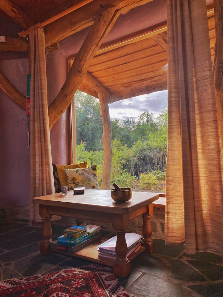 Strawbale Roundhouse For Vegetarian - Carmarthen