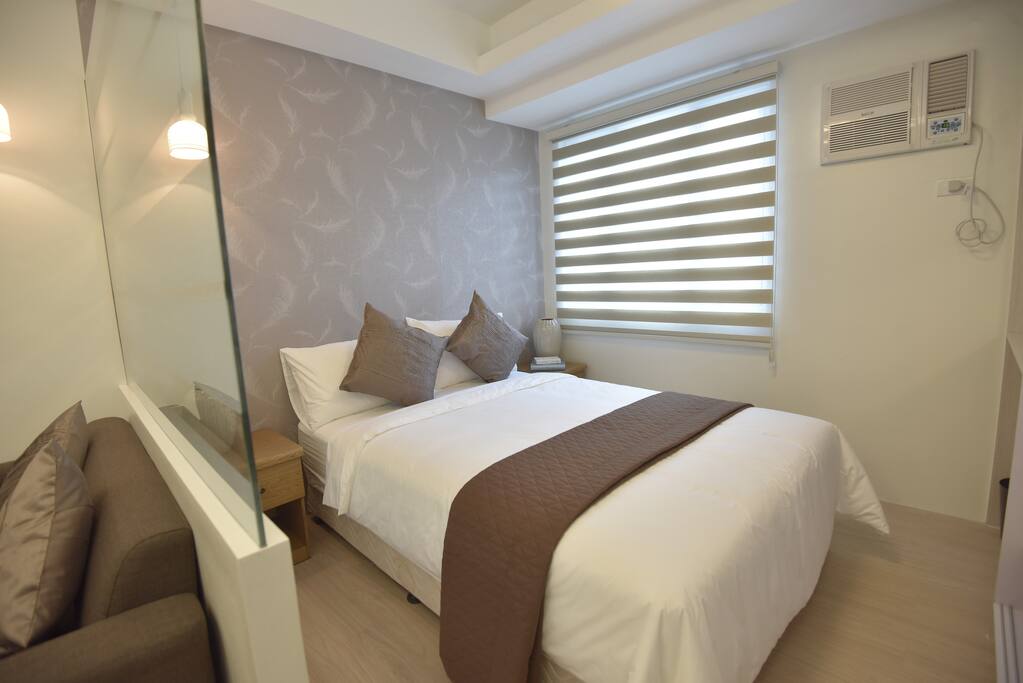 spacious bedroom
