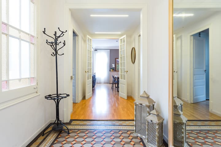 Three-Bedroom Apartment with Balcony