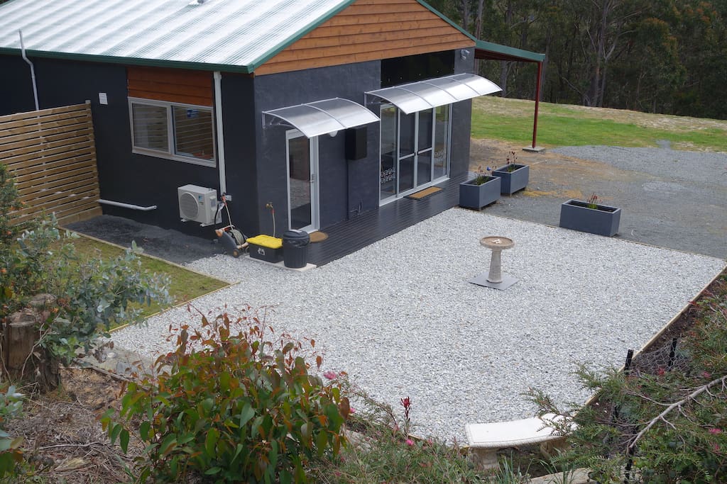 Cottage setting