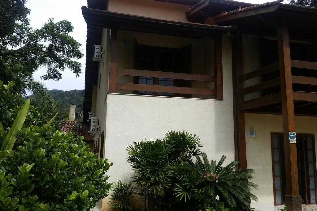 Fachada vista quarto mezanino.