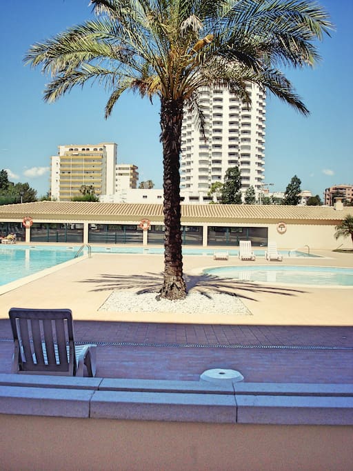 Big Swimminpool and children's pool