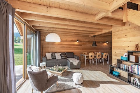 Popular Airbnb listing: 4-star chalet, La Feclaz, Savoie Grand Revard, Alps in Les Déserts