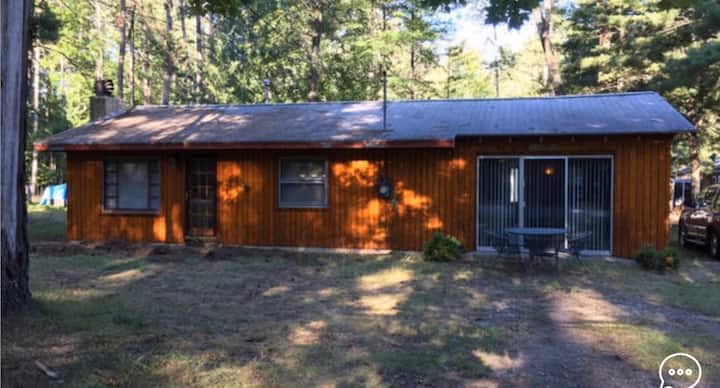 Higgins Lake 1 & 1/4 Blocks From Lake Best Access - Roscommon, MI