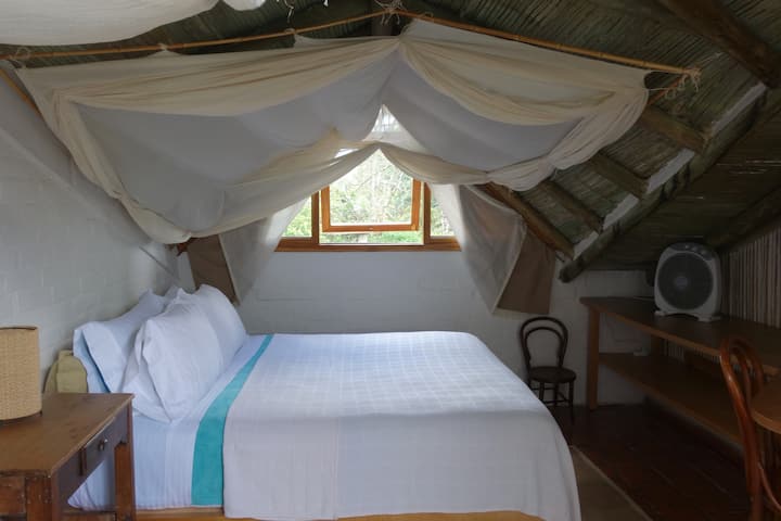 Mansarda cama queen