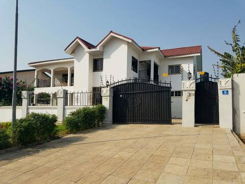 5 bed house - Community 20 Tema near Spintex Rd