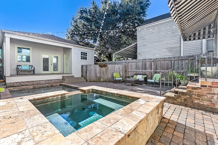 Great House – Great Location with Pool and Hot Tub