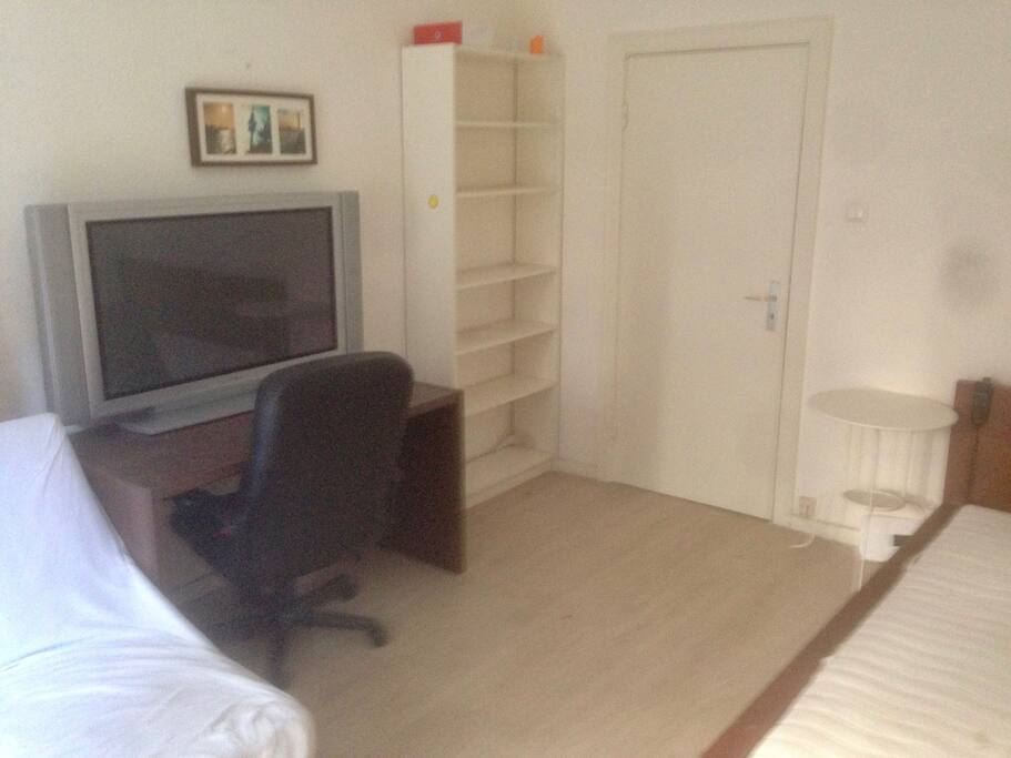 Arbeitsplatz/TV