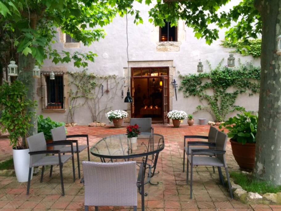 Terraza fachada principal
