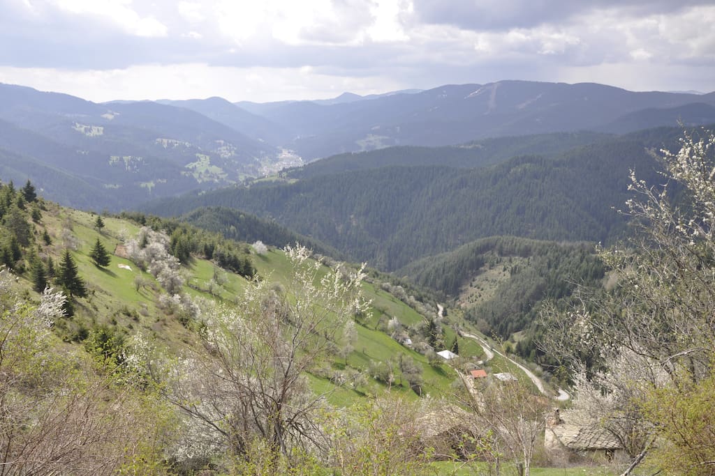 view of the ski slopes Mechi Chal and Snezhanka peak