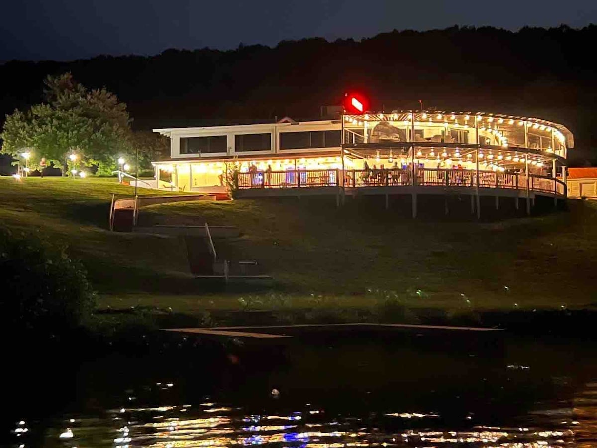 Lake White Club Abode Houses for Rent in Waverly, Ohio, United States