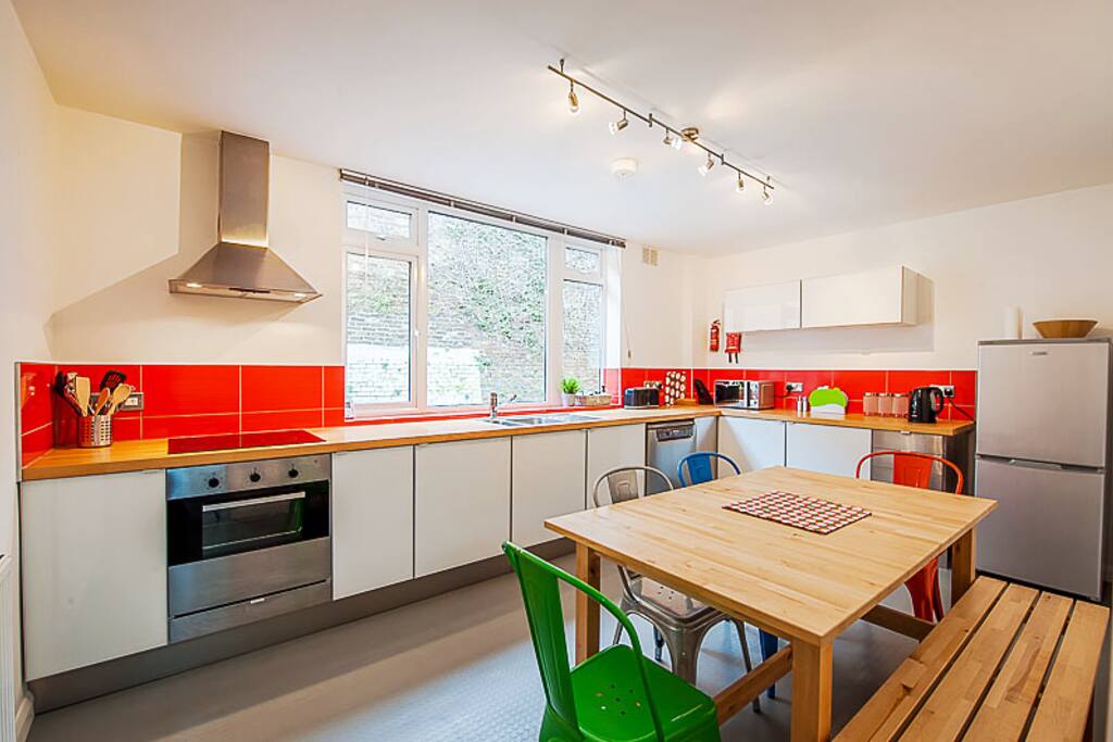 Spacious modern kitchen