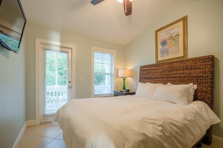 Indigo Reef Resort Marathon FL Villa 56 2nd bedroom queen bed