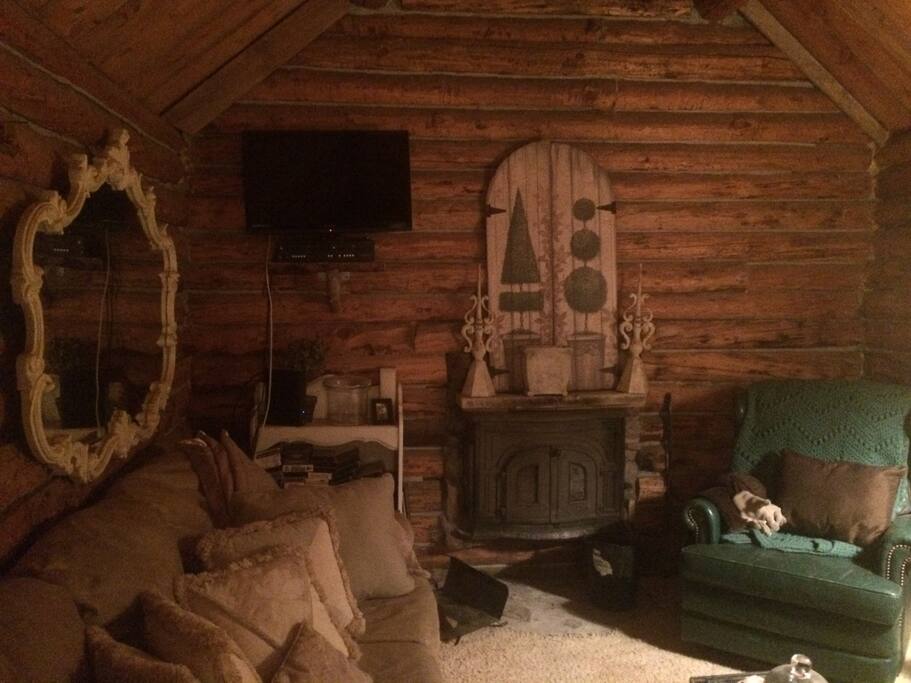 Living room/sitting area