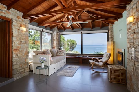 Seafront  relaxation villa & guesthouse