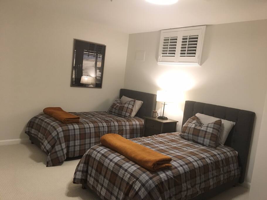 78c00257 d6bb 4df5 8525 caf5608c320c