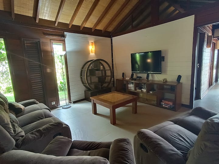 Top 8 Airbnb Vacation Rentals In Port Vila, Vanuatu - | Trip101