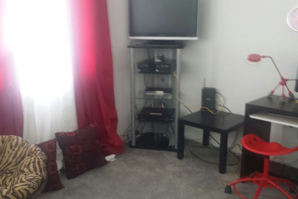 Loft area for watching t.v, use of the computer, or meditation.